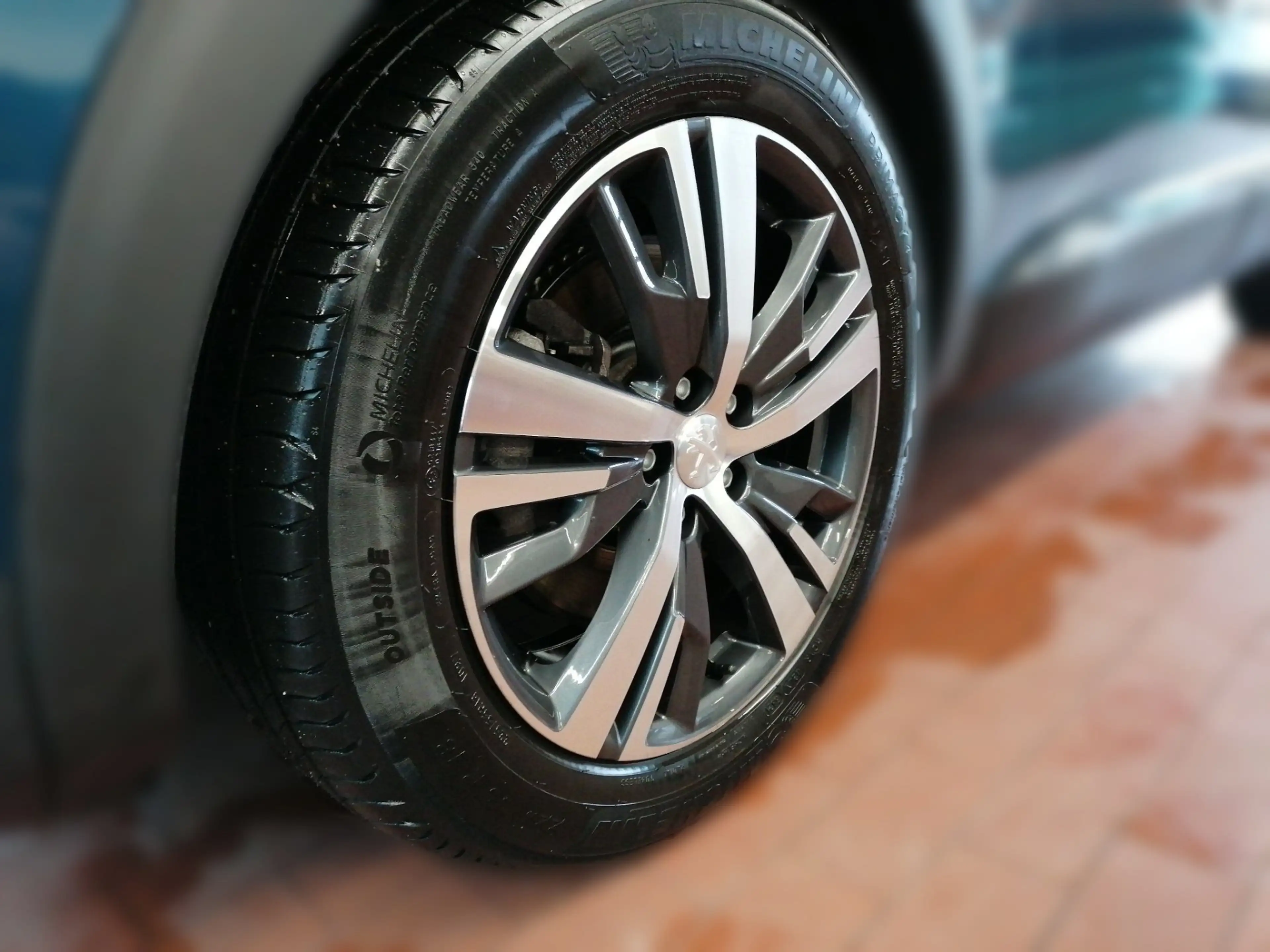 Peugeot Others 3008 Hybrid 225 (Plug-In) e-EAT8 Allure Pack ACC — photo 4