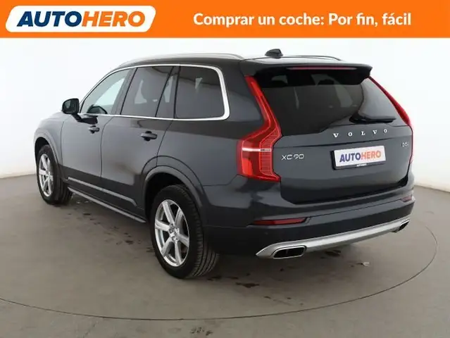 Volvo XC90 view 4