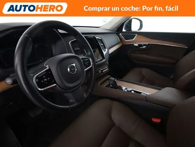 Volvo XC90 view 12