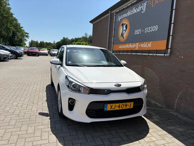 Kia Rio view 15