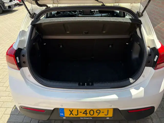 Kia Rio view 7