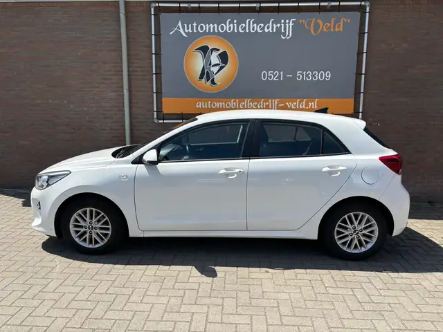 Kia Rio view 2