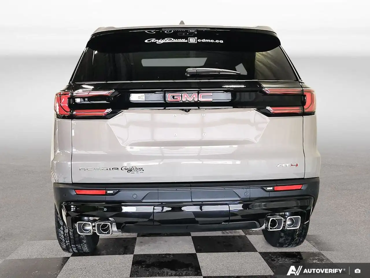GMC Acadia снимка GMC Acadia