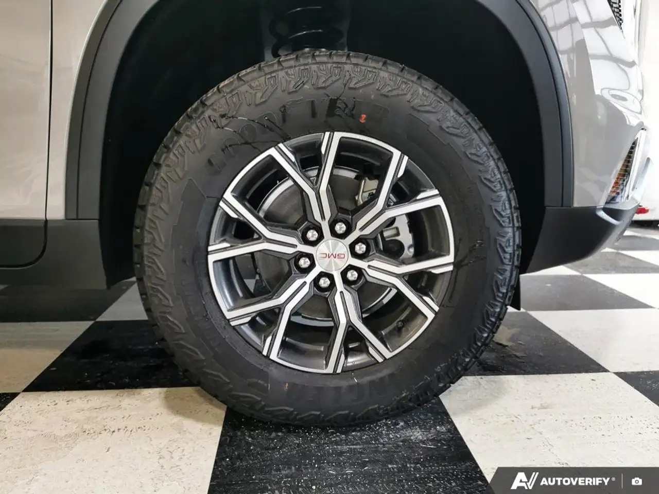 GMC Acadia снимка GMC Acadia