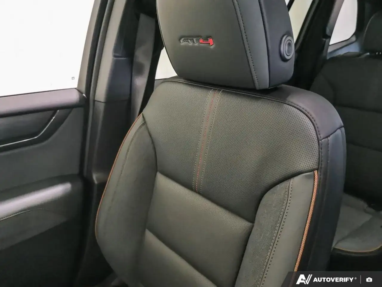 GMC Acadia снимка GMC Acadia