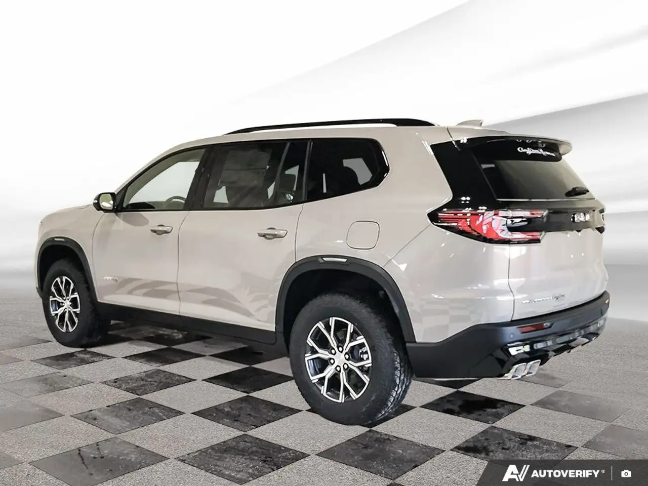 GMC Acadia снимка GMC Acadia
