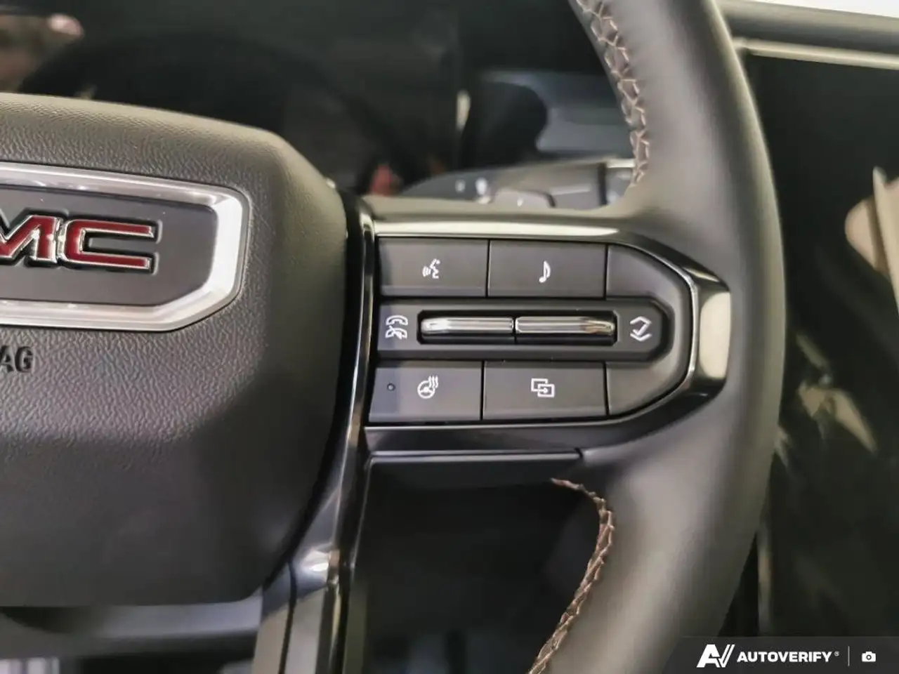 GMC Acadia снимка GMC Acadia