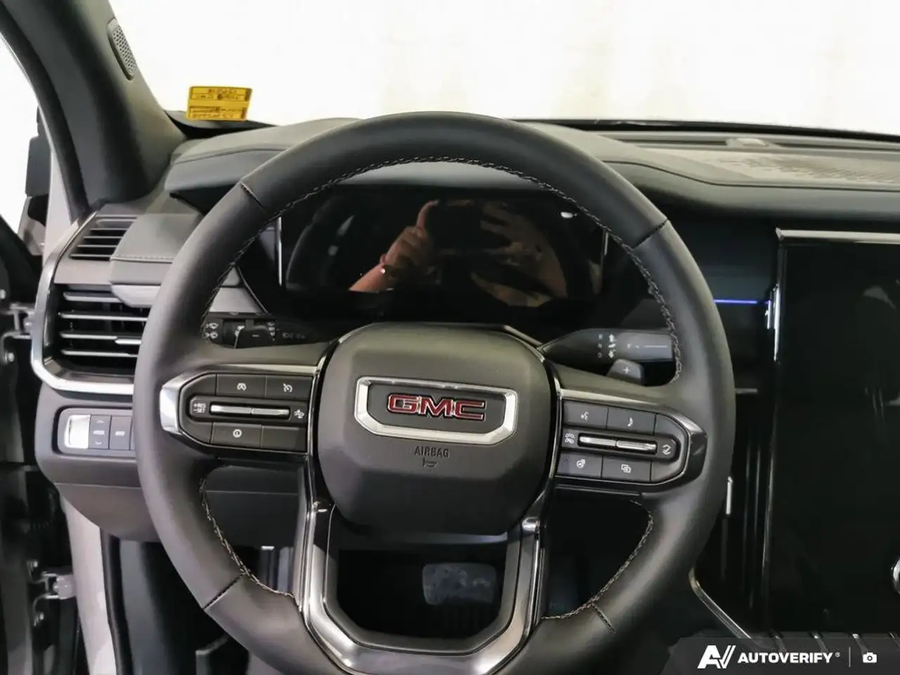 GMC Acadia снимка GMC Acadia