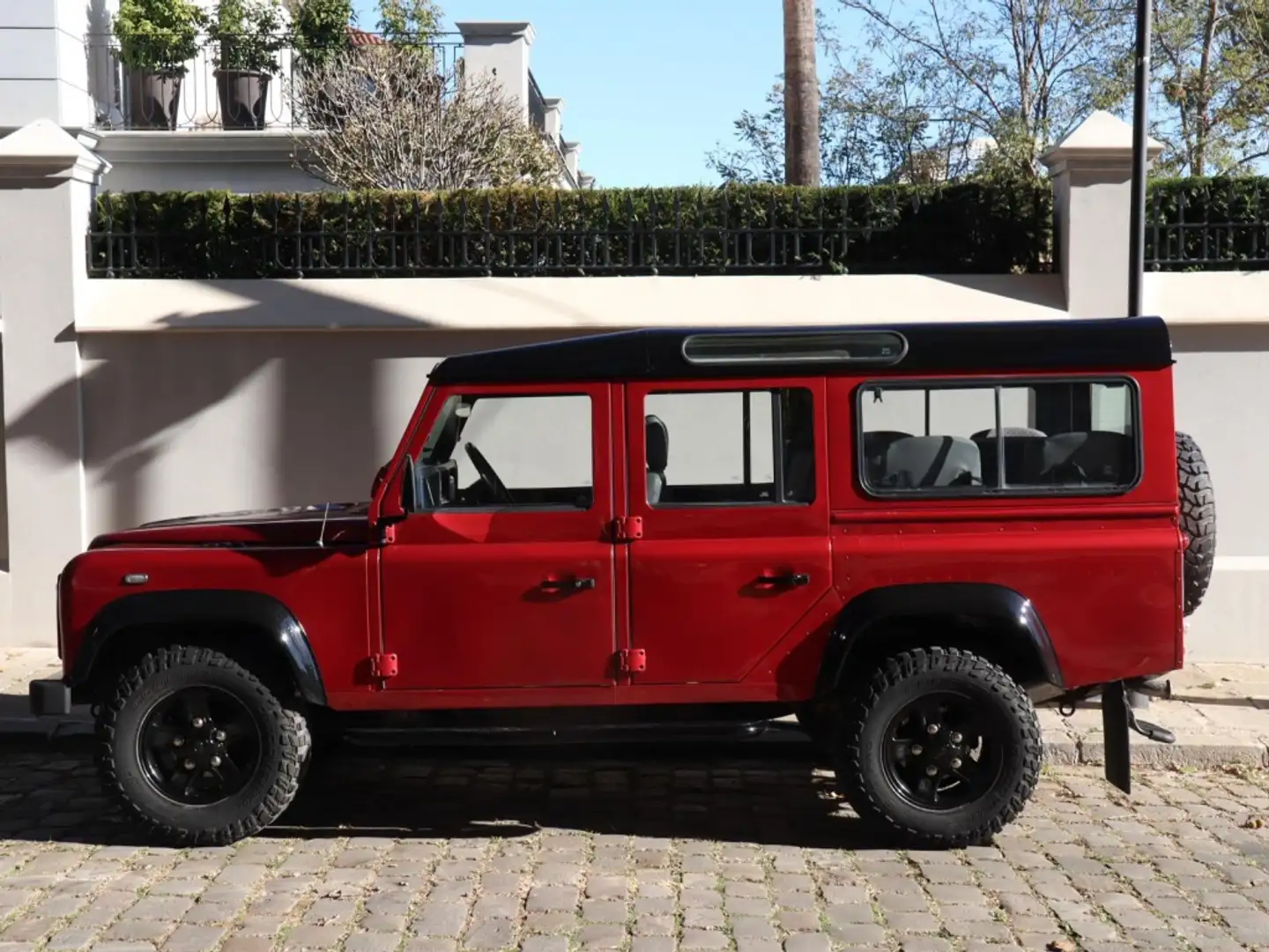 Land Rover Defender 110 2.5Td5 SW S Burdeos - 1