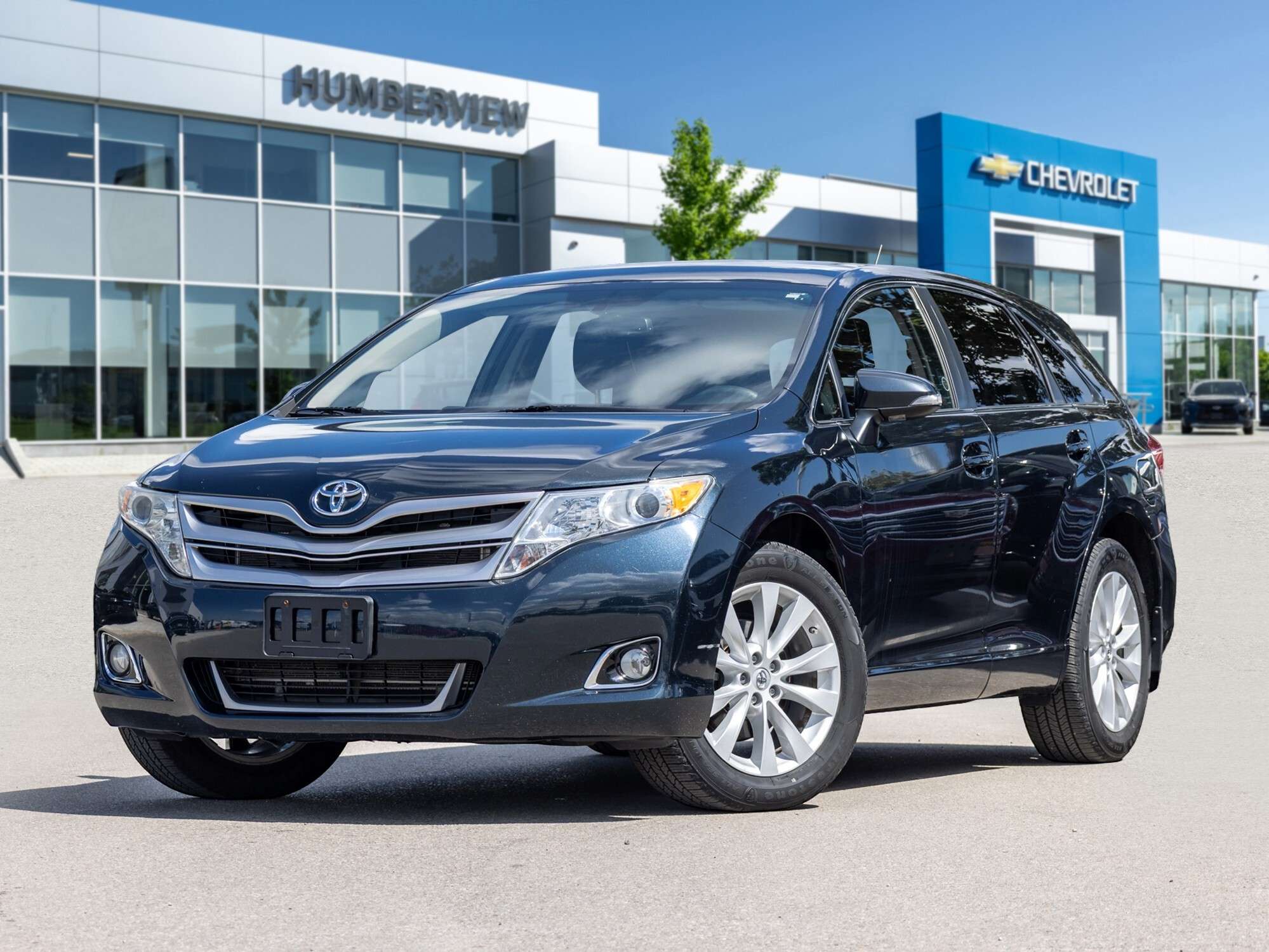 2015 Toyota Venza Dual Roof | Heated Seats | Nav | Backup Cam