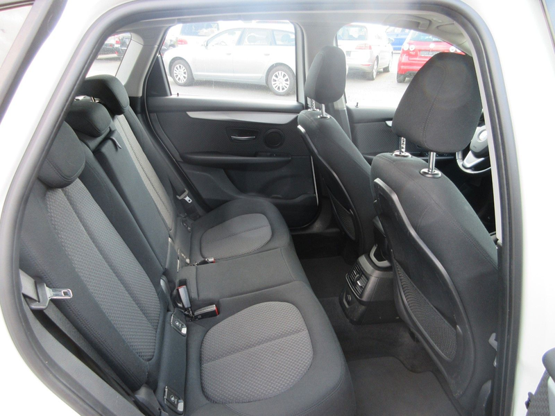 BMW 218 i Active Tourer Advantage **2.HAND** — photo 10