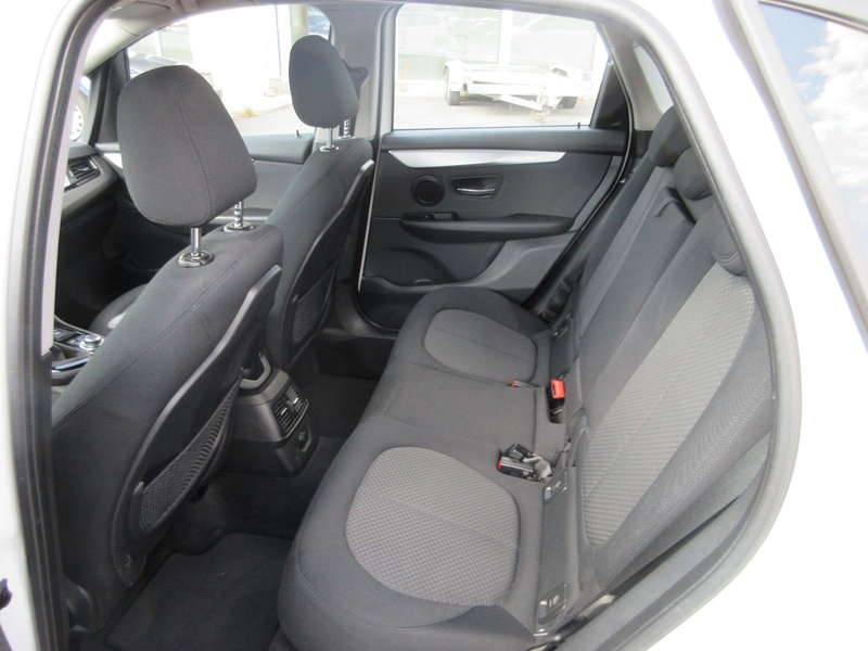 BMW 218 i Active Tourer Advantage **2.HAND** — photo 8