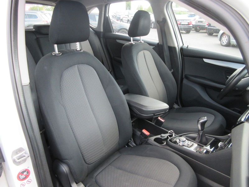 BMW 218 i Active Tourer Advantage **2.HAND** — photo 9