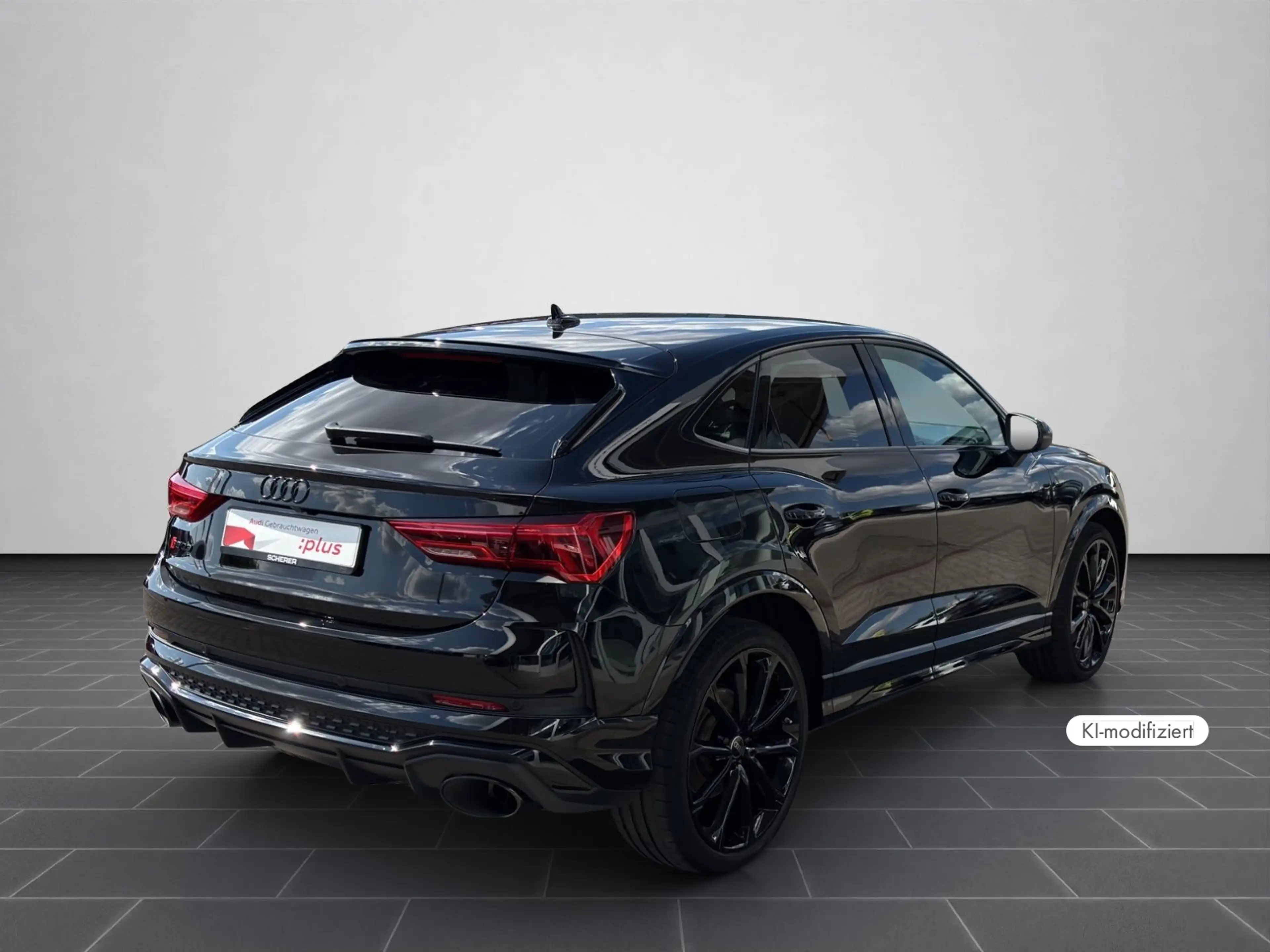 Audi RS Q3 2.5 TFSI Quattro NAVI RFK SHZ AH — photo 3