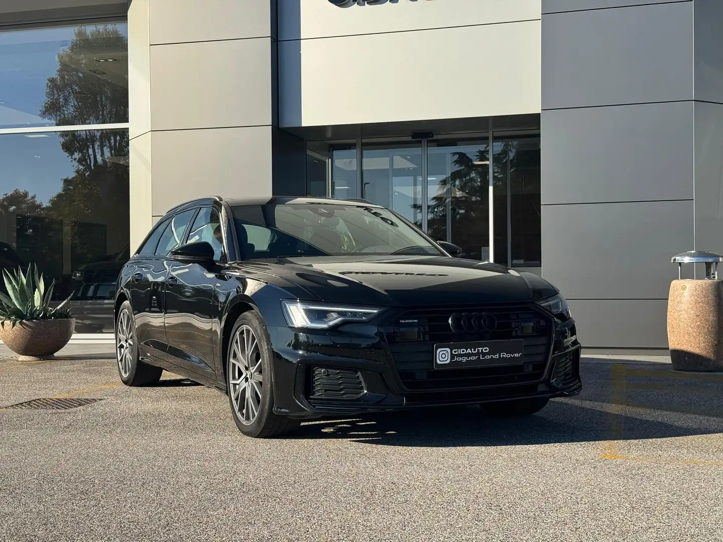 Audi A6 A6 Avant 40 2.0 TDI quattro ultra S tronic Busine Schwarz - 2