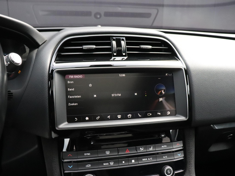 Jaguar F-Pace 3.0 S AWD 30d | MEMORY | PANO-DAK | MERIDIAN | ALC — photo 8
