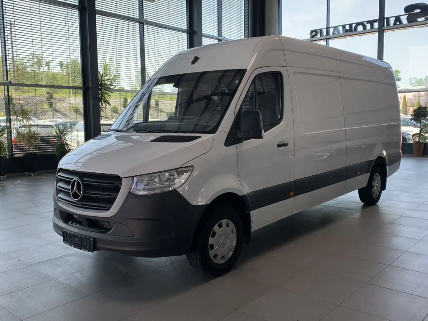 Mercedes-Benz 317 CDI Lang HA 170 Kasten L3H2 3-S Klima Tempom - 2