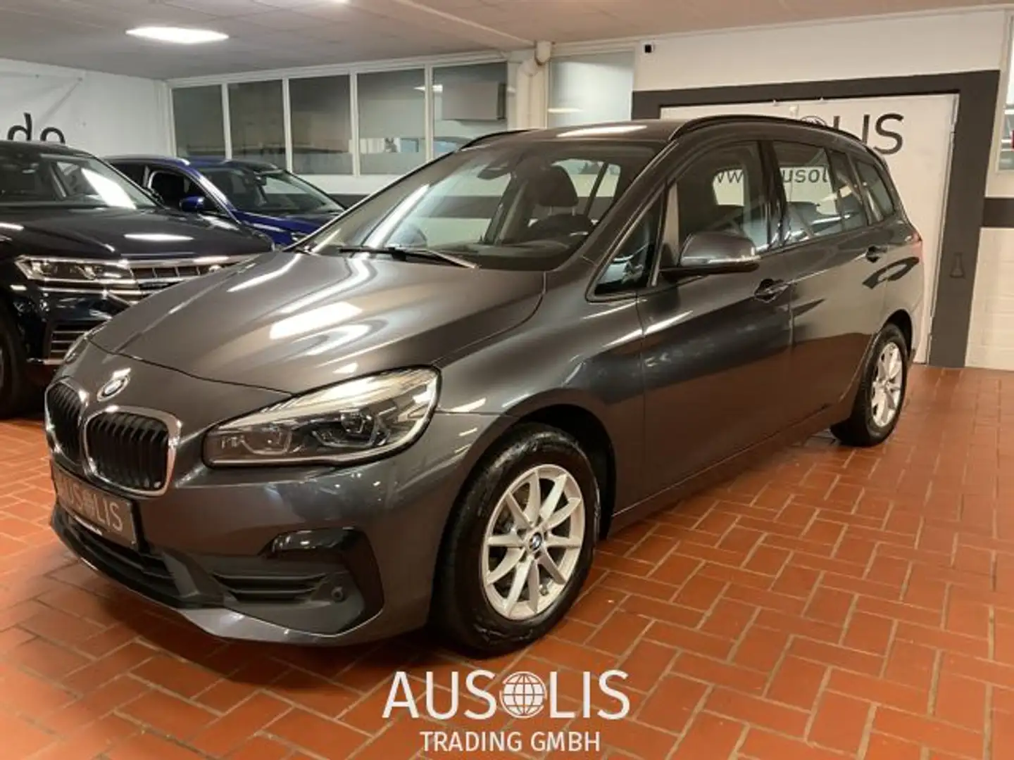 BMW 216 d Active Tourer LED,Navi,AHK,Rückfahrkamera Gris - 1