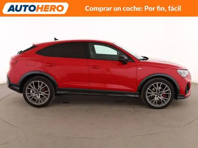Audi Q3 view 7