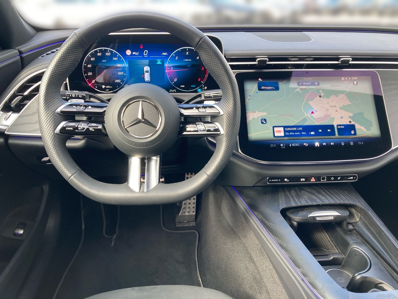 Mercedes-Benz E 220 d T AMG+NIGHT+AHK+DISTR+NAVI+LED+KAM+KEYL — photo 11