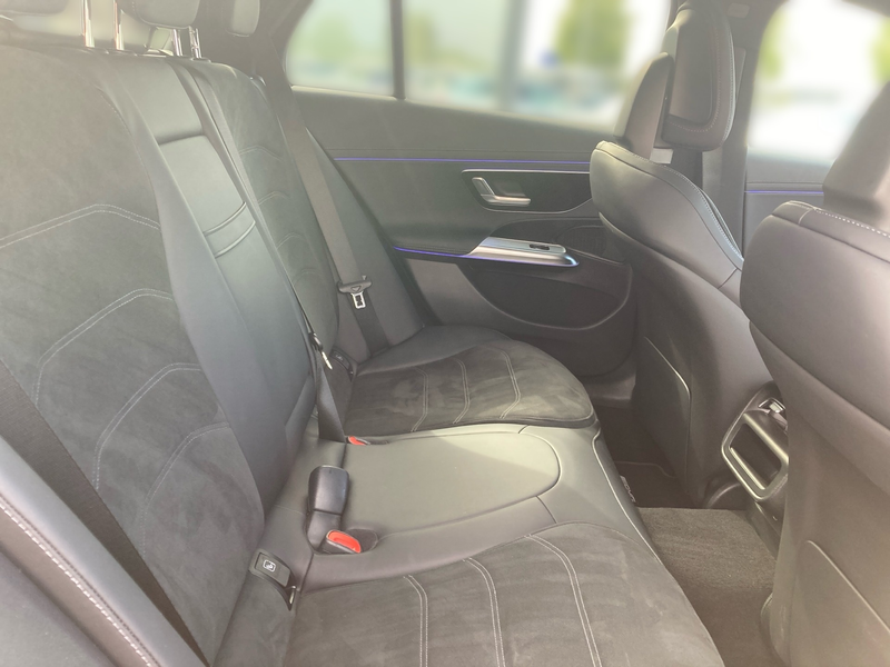 Mercedes-Benz E 220 d T AMG+NIGHT+AHK+DISTR+NAVI+LED+KAM+KEYL — photo 13