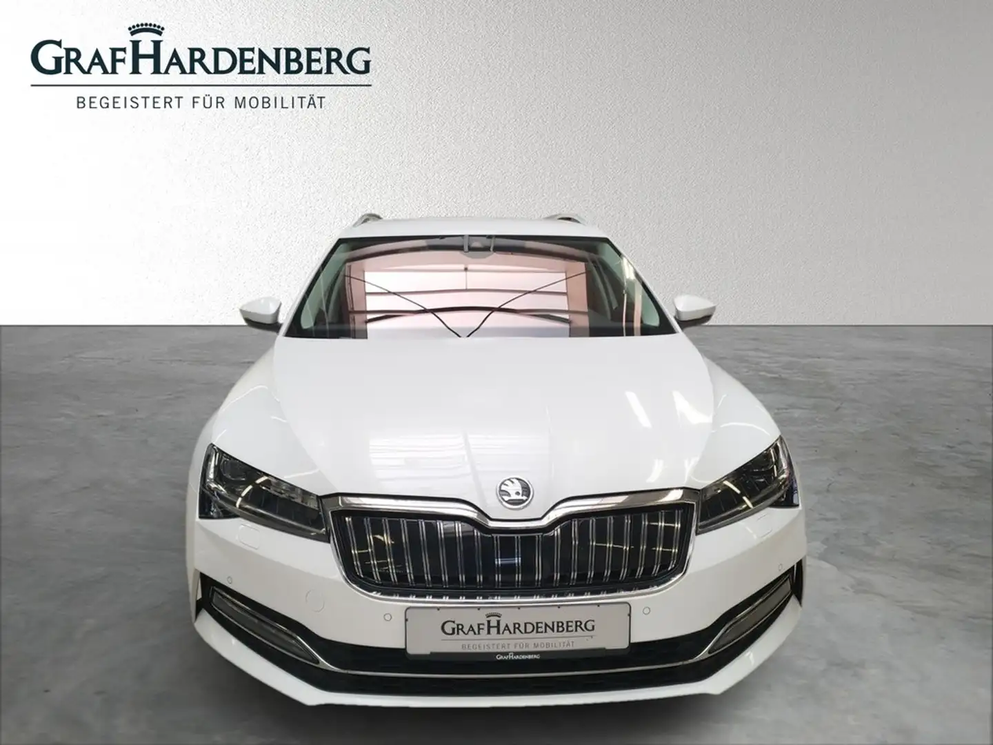 Skoda Superb Combi 1.4 TSI DSG Style LED Navi GRA Weiß - 2