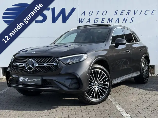Mercedes-Benz GLC 300 300e 4MATIC AMG Line | Pano | Trekhaak | Distronic