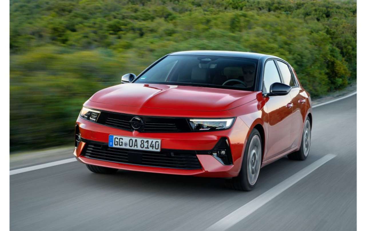 Opel Astra 1.6 Plug-in Hybrid 195 CV AT7 Sports Tourer GS