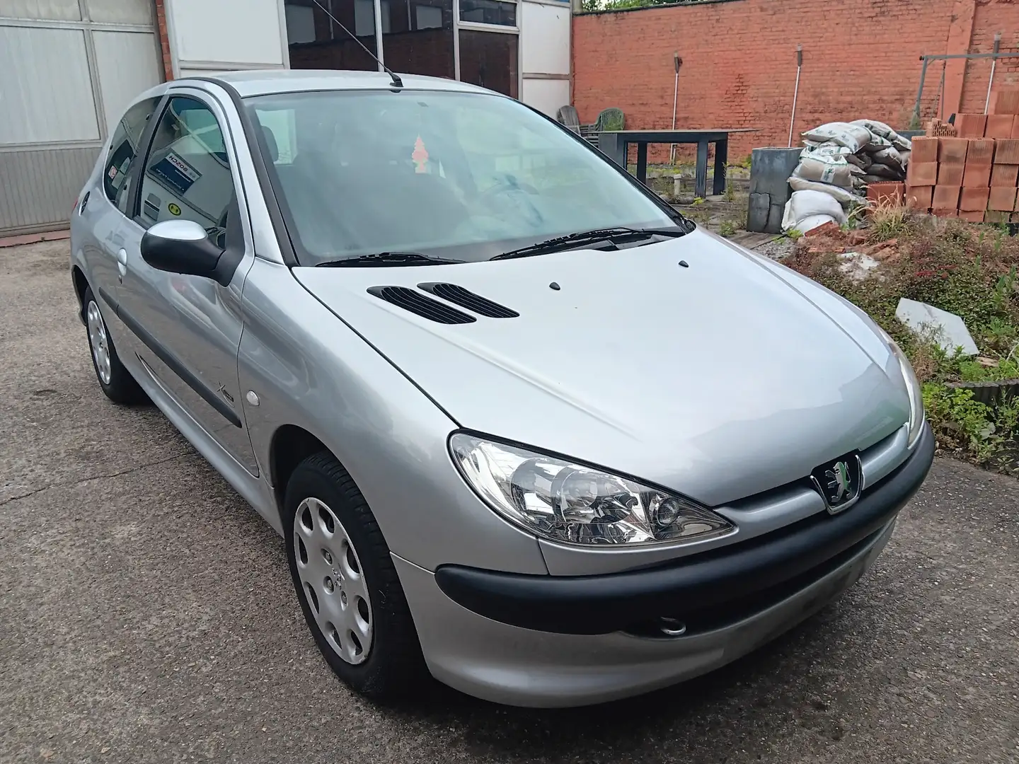 Peugeot 206 75 Petit Filou - 1