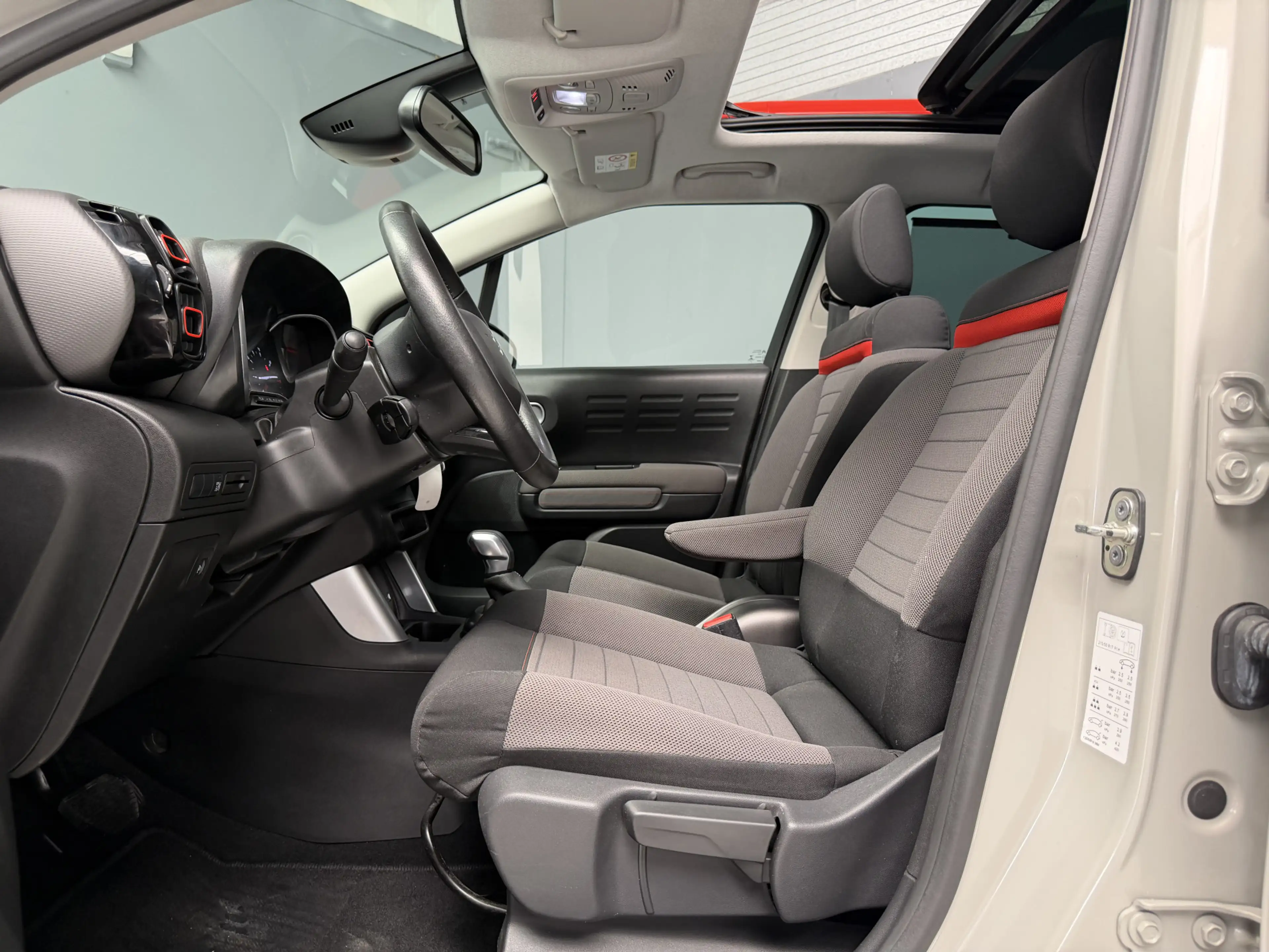 Citroen C3 Aircross 1.2 PureTech S&S Shine Garantie|Automaat|Pano|Carp — photo 4