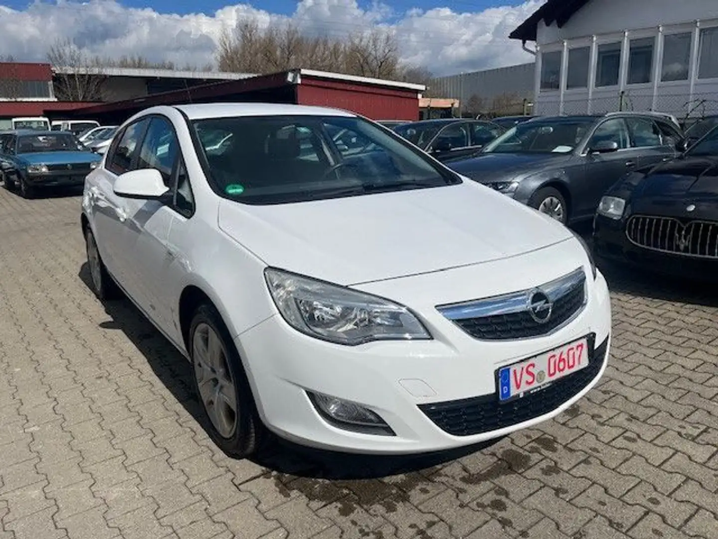 Opel Astra J 1.4 Edition * KLIMA * ALU * 2.HD * EURO5 Biały - 1