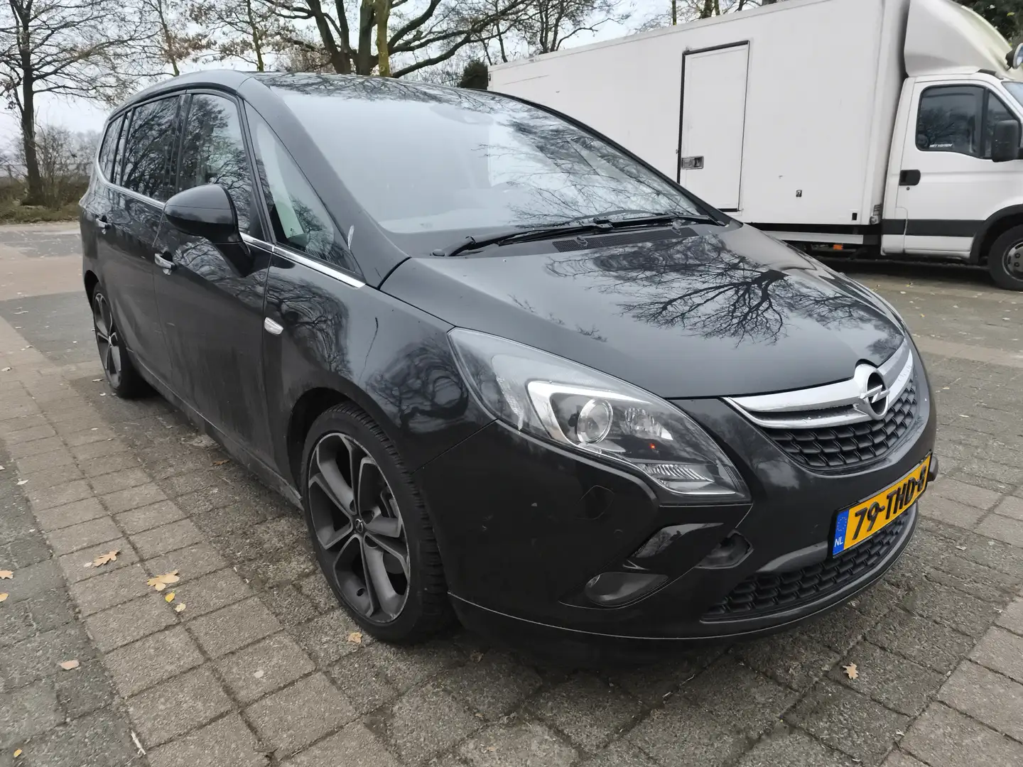 Opel Zafira Tourer 2.0 CDTI 165pk Cosmo, AUTOMAAT DEFECT Zwart - 1