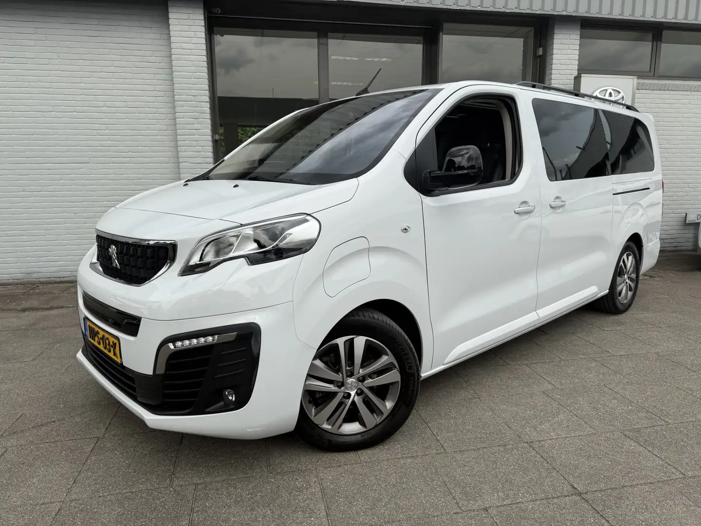 Peugeot Traveller E-Traveller 75 kwh Long | 8 Personen | Elektrisch Wit - 1