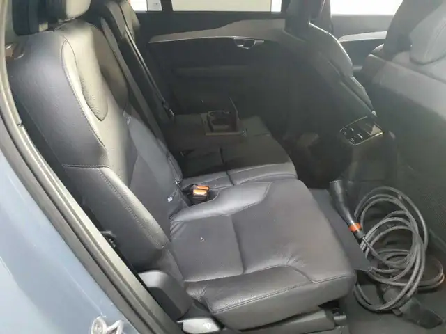 Volvo XC90 view 14