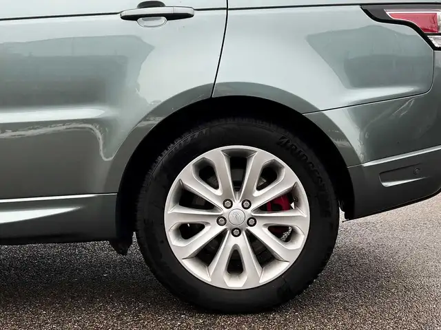 Land Rover Range Rover Sport view 9