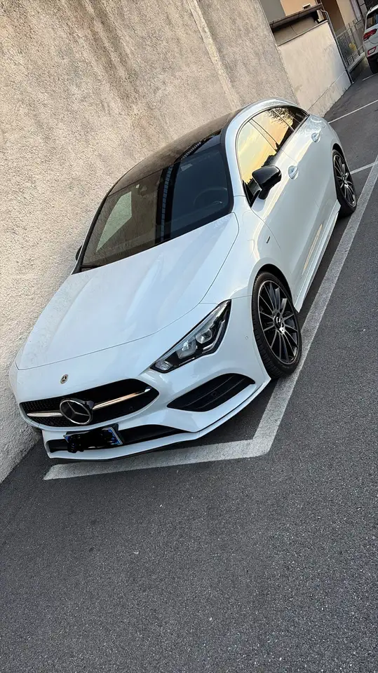 Mercedes-Benz CLA 200