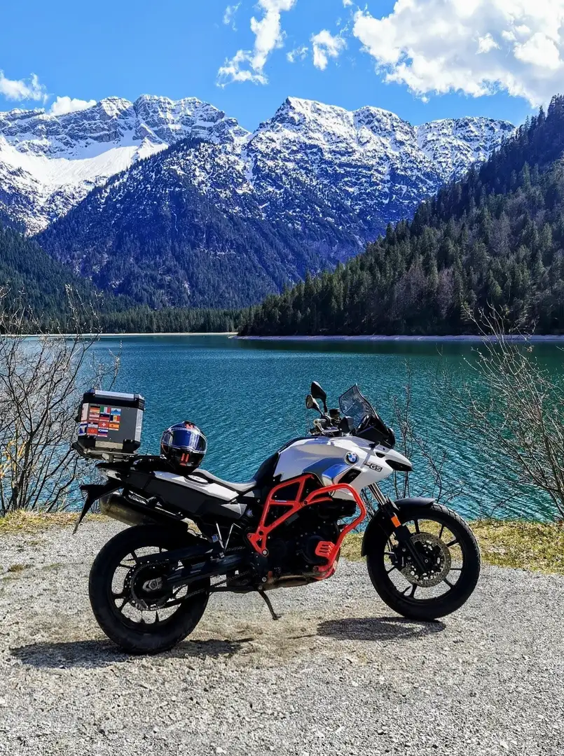 BMW F 700 GS mit "Scottoiler", Sturzbügel und Navi! Blanco - 1