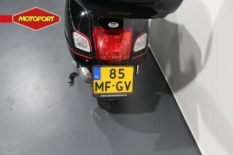 Vespa GTS 250 - foto 5