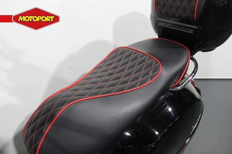 Vespa GTS 250 - foto 8