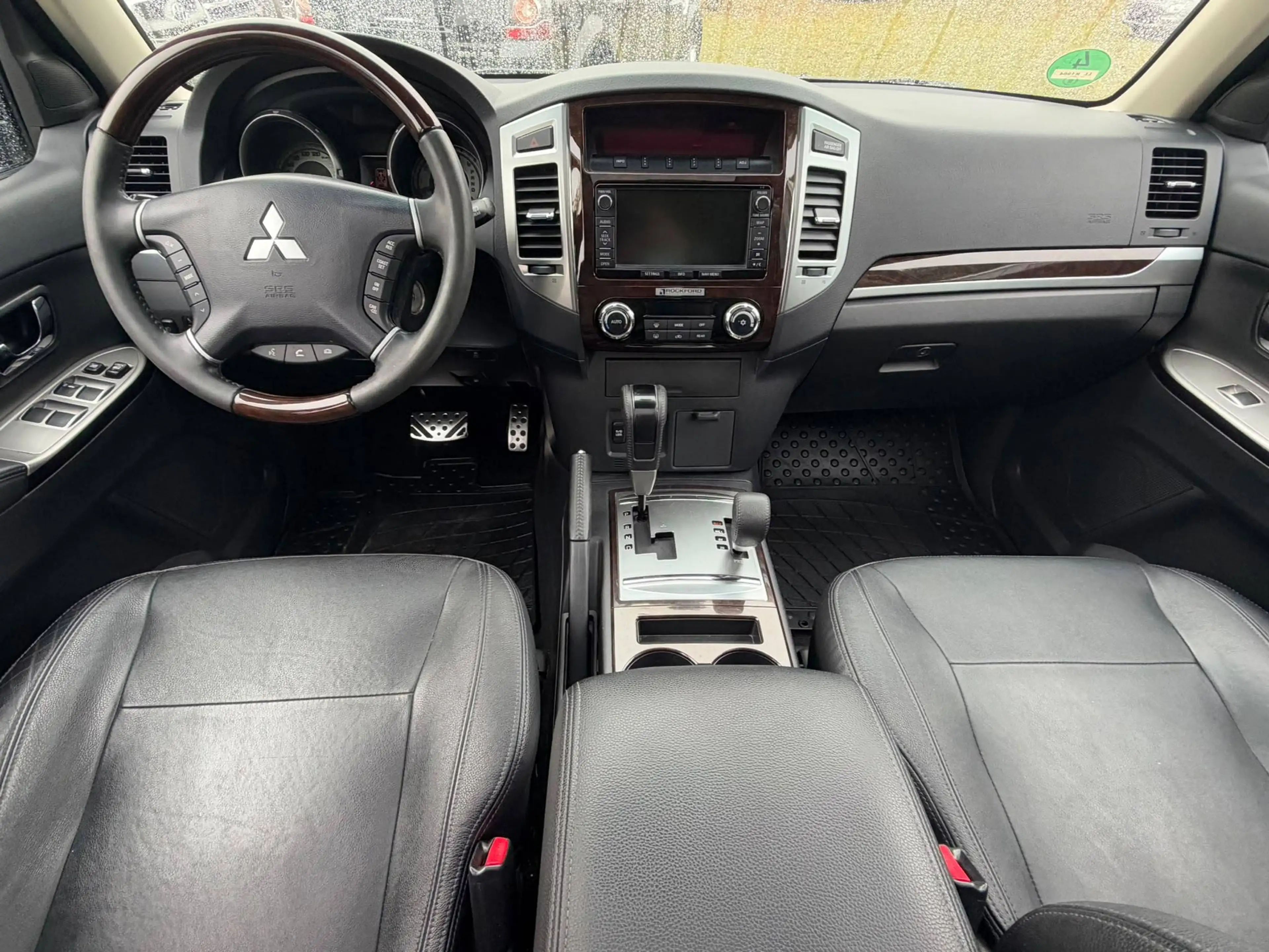 Mitsubishi Pajero 3.2 DI-D Top (5-trg.) — photo 8