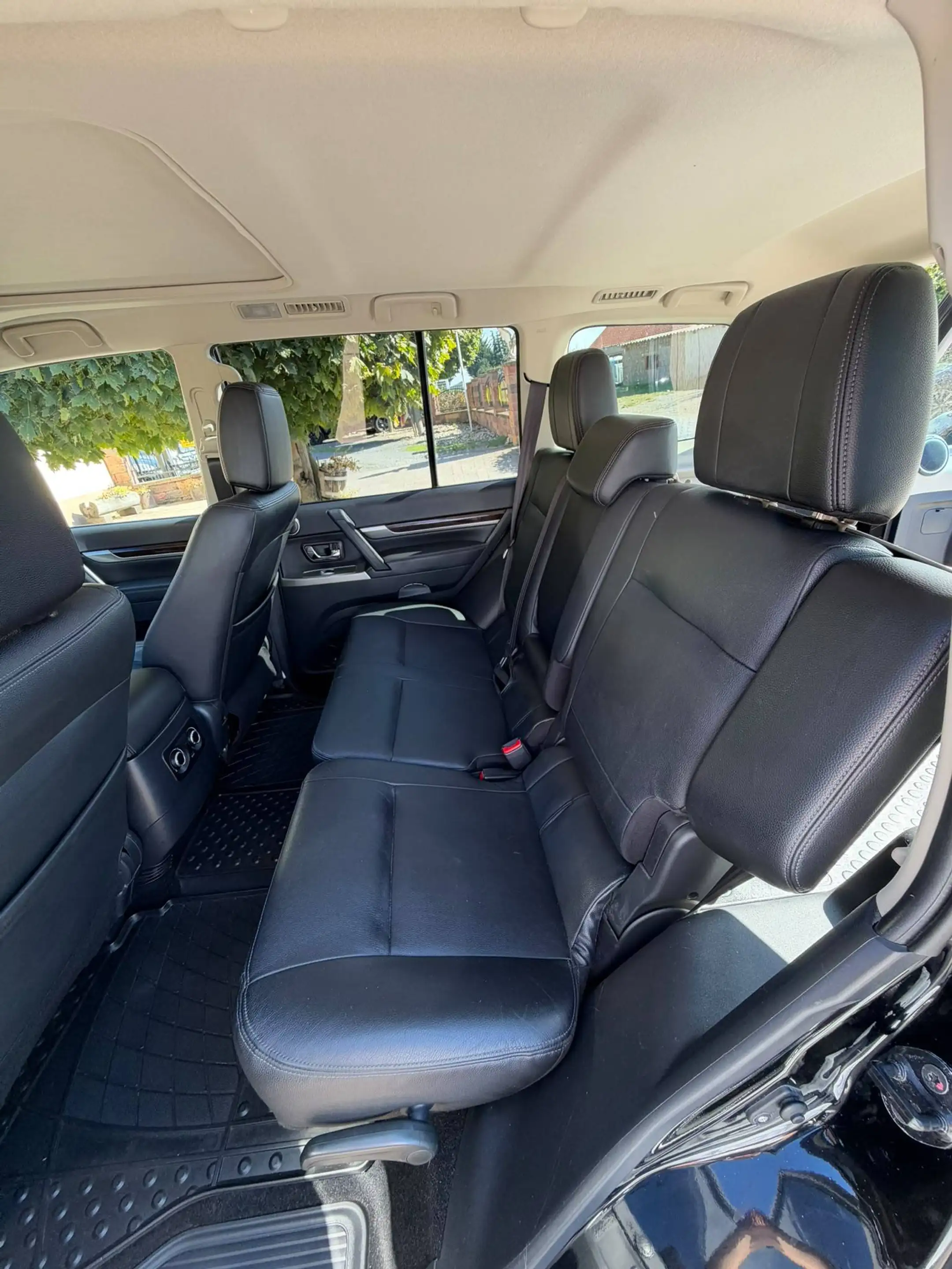 Mitsubishi Pajero 3.2 DI-D Top (5-trg.) — photo 11