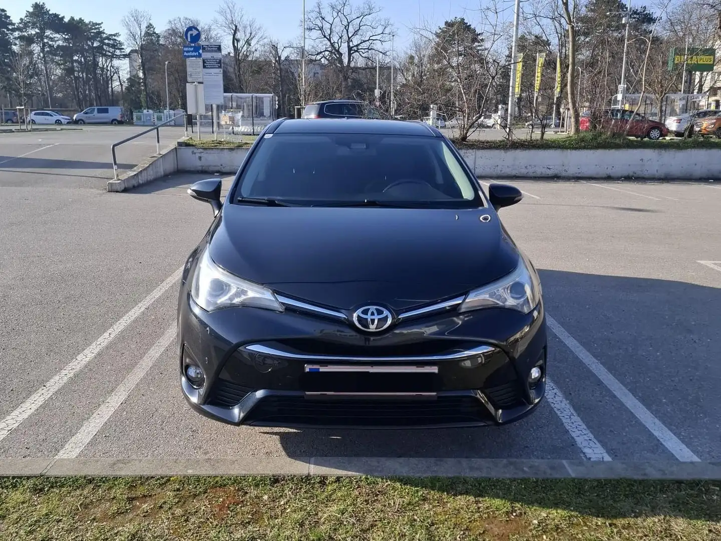 Toyota Avensis Avensis 2,0 D4-D Active Active Schwarz - 1