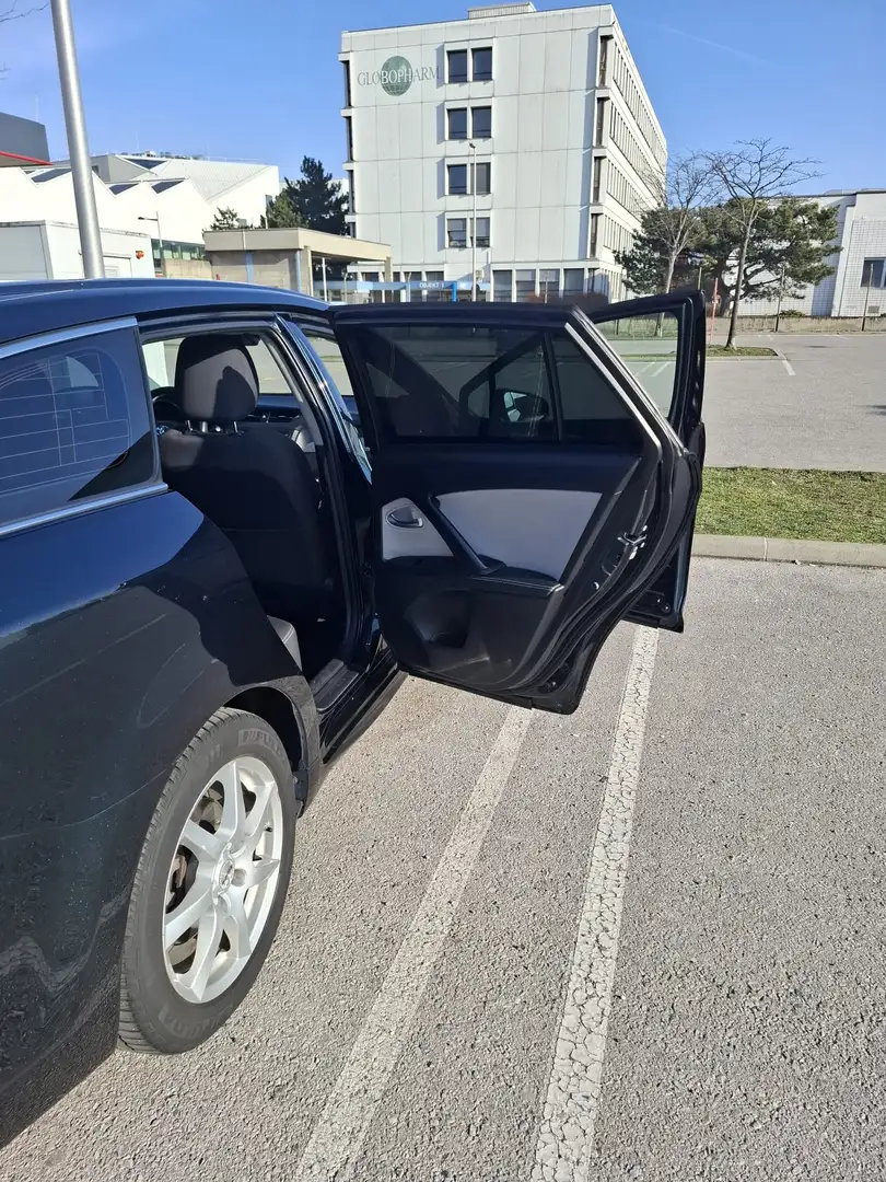 Toyota Avensis Avensis 2,0 D4-D Active Active Schwarz - 2