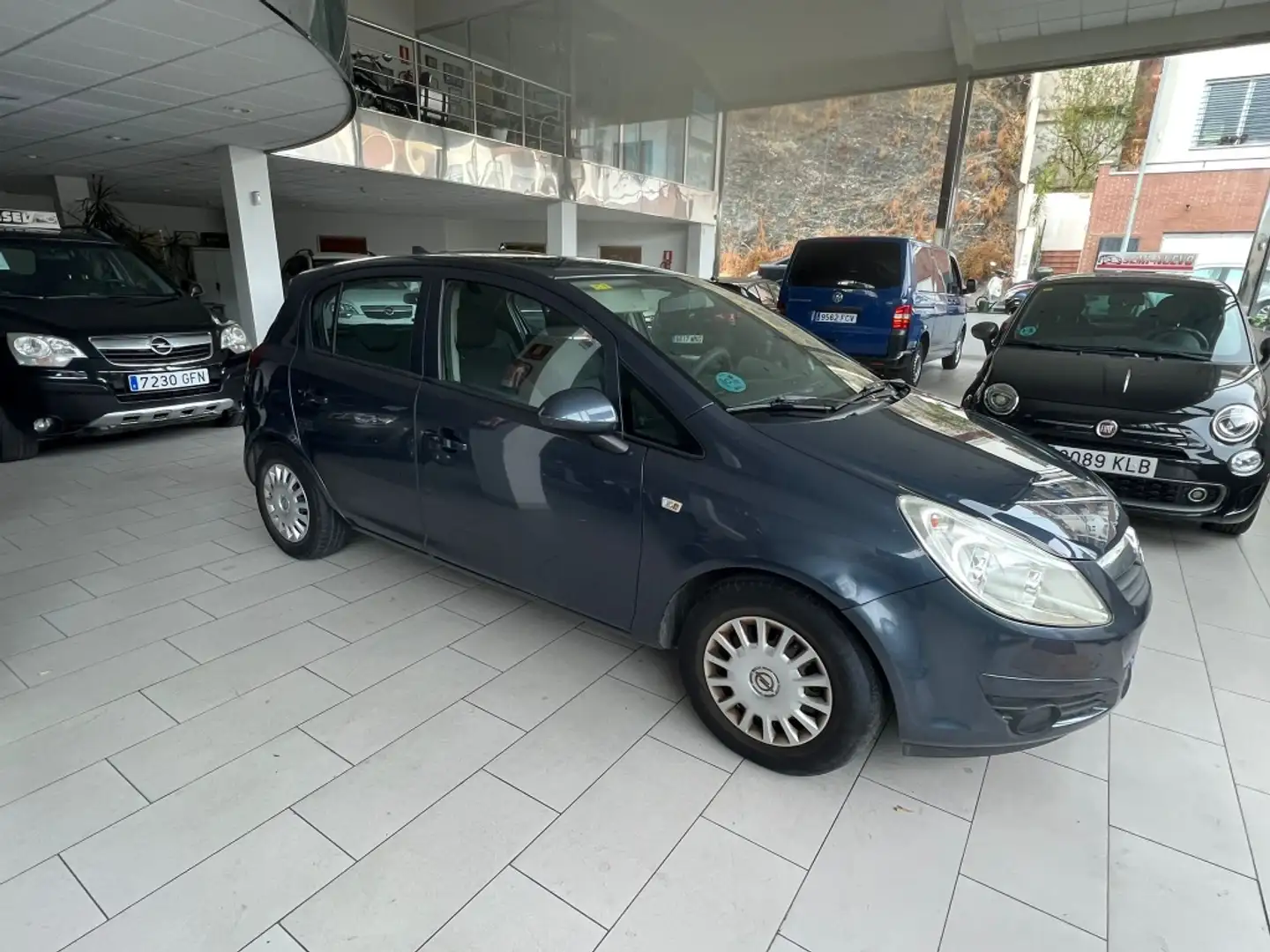 Opel Corsa 1.2 C Mon GLP Plateado - 2
