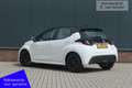 Toyota Yaris 1.5 Hybrid Active I Navigatie I 1e Eig. I NL-auto Bianco - thumbnail 2