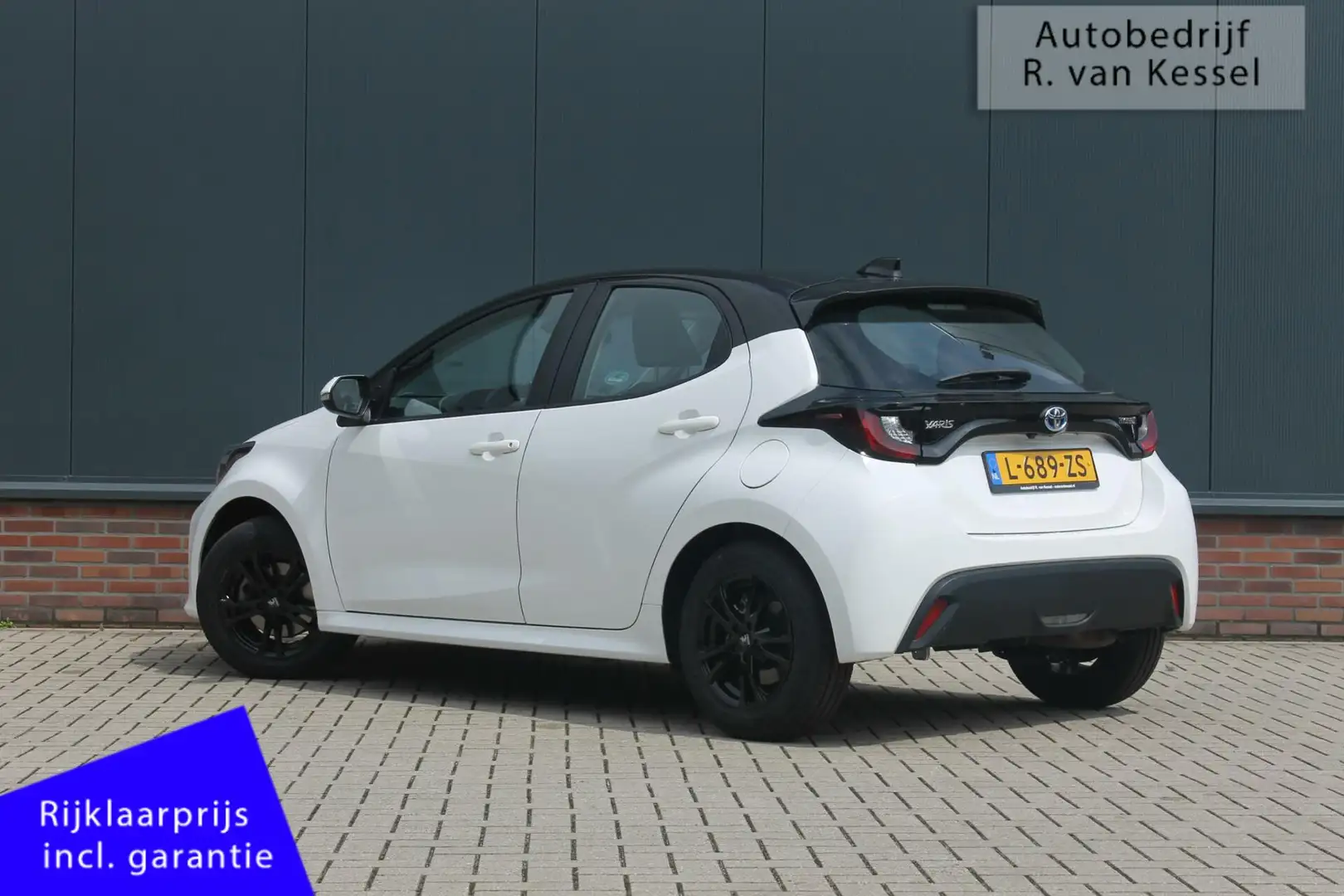 Toyota Yaris 1.5 Hybrid Active I Navigatie I 1e Eig. I NL-auto Bianco - 2