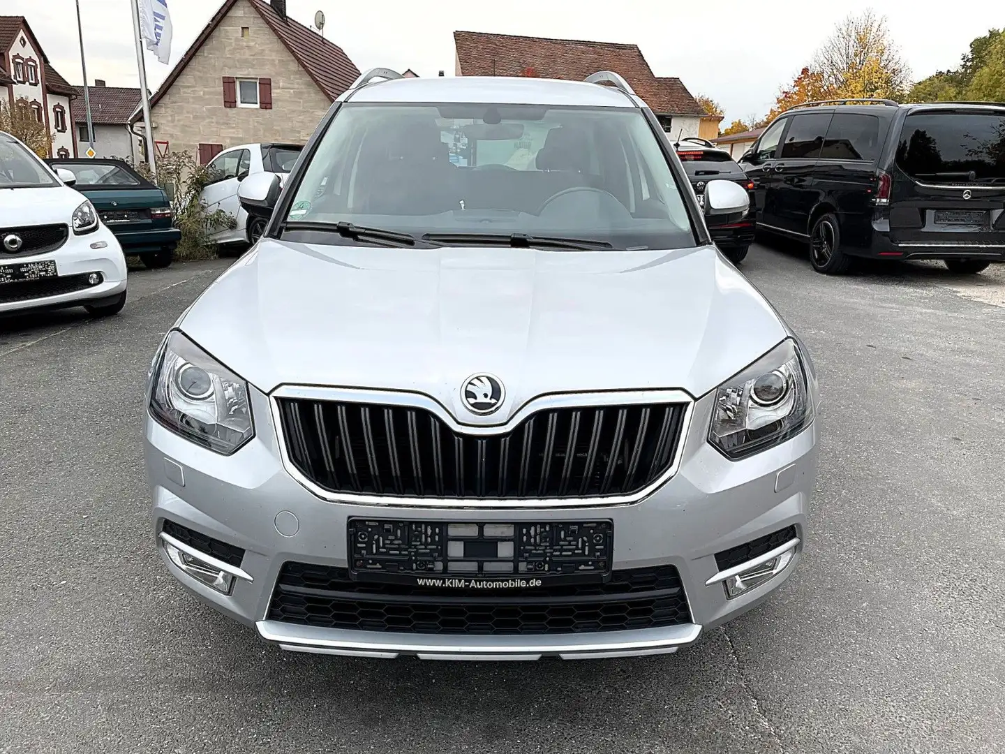Skoda Yeti /EDITION/KLIMAAUTOM./SHZ/TEMPOMAT/BI-XENON/ Silber - 2