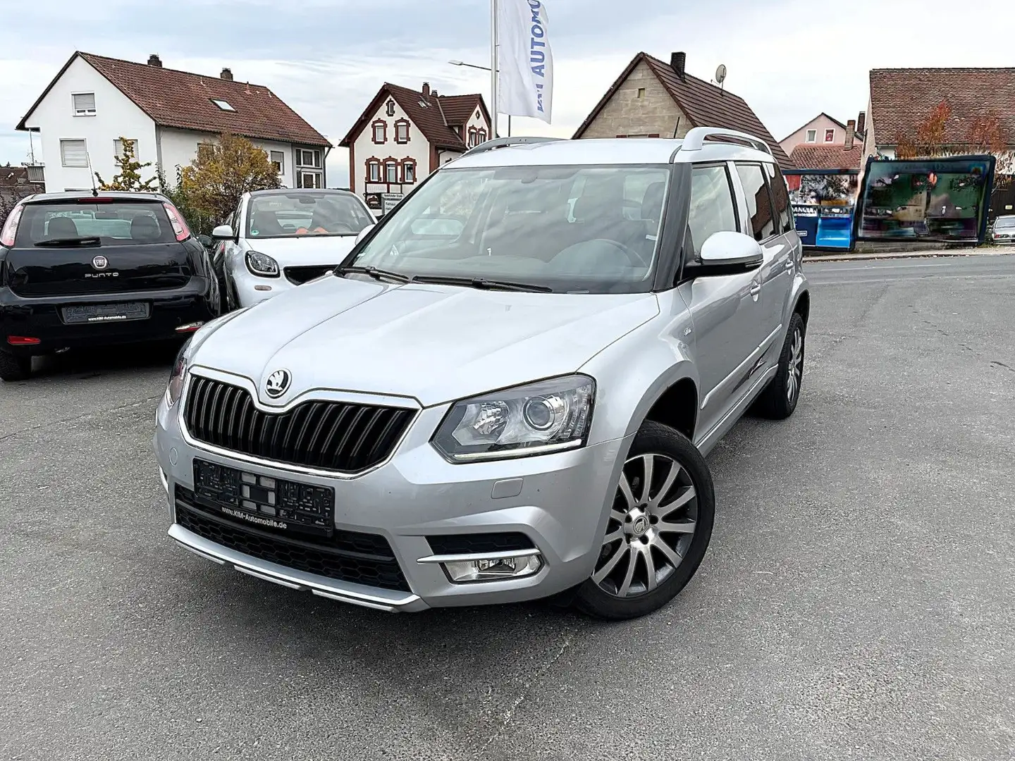 Skoda Yeti /EDITION/KLIMAAUTOM./SHZ/TEMPOMAT/BI-XENON/ Silber - 1