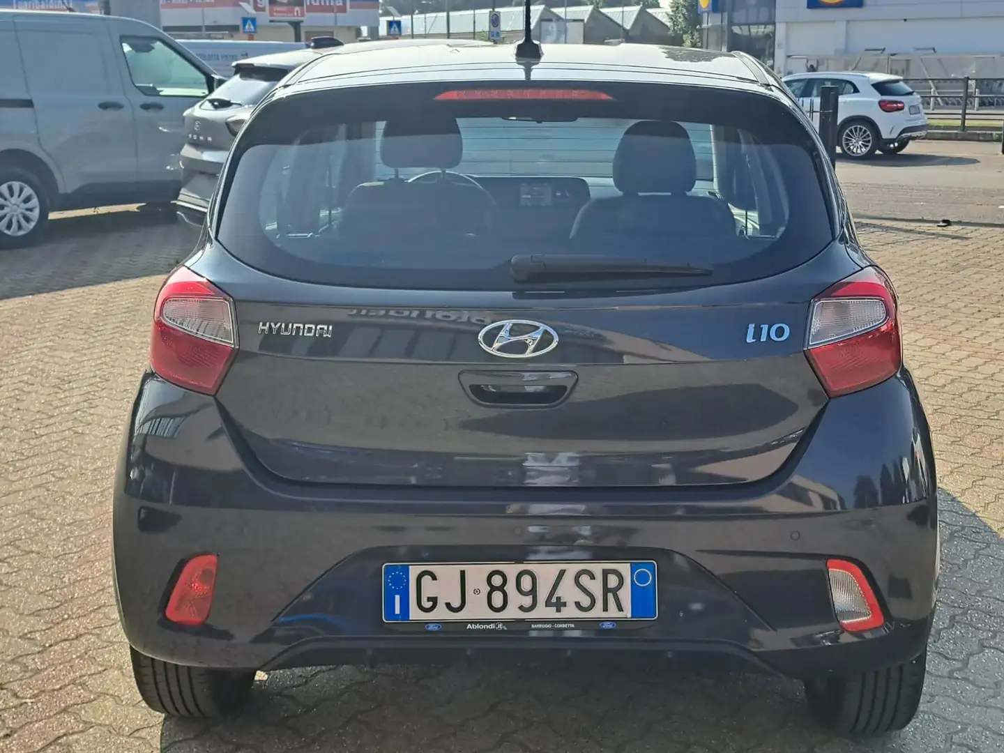 Hyundai i10 i10 1.0 mpi Prime OK NEOPATENTATI Grau - 2