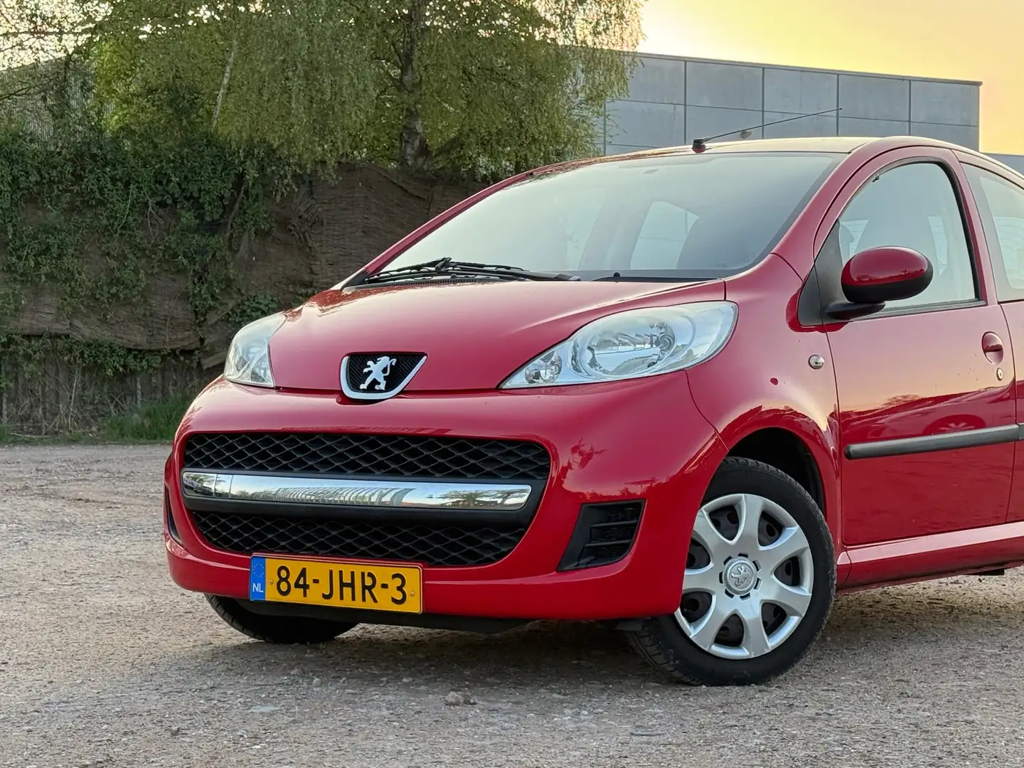 Peugeot 107 1.0-12V XS/ ZEER ZUINIG Rot - 2